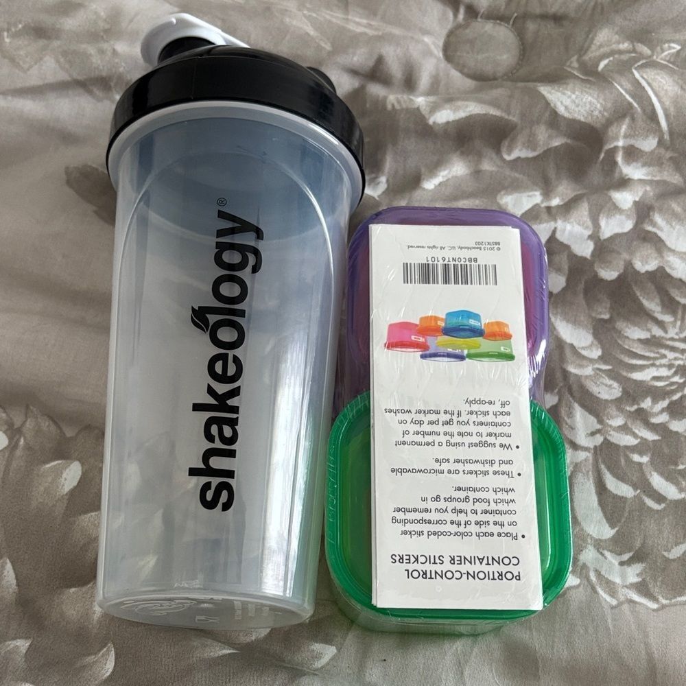 Shakeology Shaker Bottle and Portion Control Containers